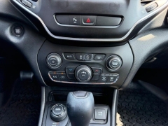 Used 2020  Jeep Cherokee Latitude Plus 4x4 at Dime Down by Frank Leta near Bridgeton&comma; MO