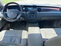 Used 2006 Lincoln Town Car 4d Sedan Signature Limited at Dime Down by Frank Leta near Bridgeton, MO