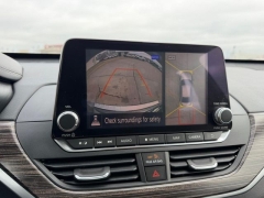 Used 2019  Nissan Altima 4d Sedan AWD 2&period;5L Platinum at Dime Down by Frank Leta near Bridgeton&comma; MO