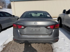 Used 2019  Nissan Altima 4d Sedan AWD 2&period;5L Platinum at Dime Down by Frank Leta near Bridgeton&comma; MO