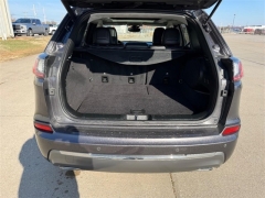 Used 2019  Jeep Cherokee 4d SUV 4WD Overland 3&period;2L at Dime Down by Frank Leta near Bridgeton&comma; MO