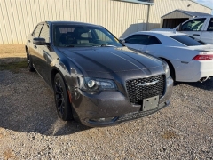 Used 2019  Chrysler 300 4d Sedan RWD S V6 at Dime Down by Frank Leta near Bridgeton&comma; MO