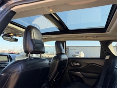 Used 2019  Jeep Cherokee 4d SUV 4WD Overland 3&period;2L at Dime Down by Frank Leta near Bridgeton&comma; MO