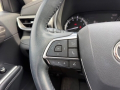 Used 2021  Toyota Highlander Platinum AWD at Dime Down by Frank Leta near Bridgeton&comma; MO