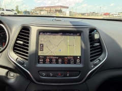 Used 2023  Jeep Cherokee Altitude Lux 4x4 at Dime Down by Frank Leta near Bridgeton&comma; MO