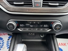 Used 2019  Nissan Altima 4d Sedan AWD 2&period;5L Platinum at Dime Down by Frank Leta near Bridgeton&comma; MO