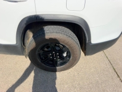 Used 2023  GMC Acadia AWD 4dr AT4 at Dime Down by Frank Leta near Bridgeton&comma; MO