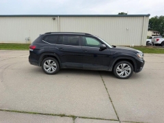 Used 2021  Volkswagen Atlas 3&period;6L V6 SE w&sol;Technology FWD &ast;Ltd Avail&ast; at Dime Down by Frank Leta near Bridgeton&comma; MO
