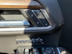 Used 2022  Chevrolet Silverado 1500 4WD Crew Cab 147" High Country at Dime Down by Frank Leta near Bridgeton&comma; MO