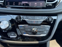 Used 2025  Chrysler Pacifica Limited FWD at Dime Down by Frank Leta near Bridgeton&comma; MO