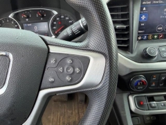 Used 2022  GMC Acadia FWD 4dr SLE at Dime Down by Frank Leta near Bridgeton&comma; MO