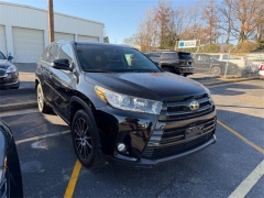 Used 2018  Toyota Highlander SE V6 AWD &lpar;Natl&rpar; at Dime Down by Frank Leta near Bridgeton&comma; MO