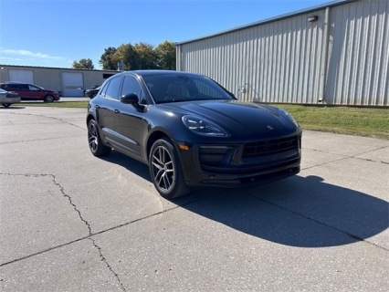 2022 Porsche Macan Base's photo
