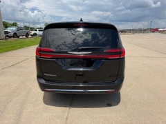 Used 2024  Chrysler Pacifica Touring L FWD at Dime Down by Frank Leta near Bridgeton&comma; MO