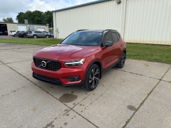 Used 2021 Volvo XC40 T5 AWD R-Design at Dime Down by Frank Leta near Bridgeton, MO