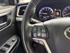 Used 2019  Toyota Highlander XLE V6 FWD &lpar;Natl&rpar; at Dime Down by Frank Leta near Bridgeton&comma; MO