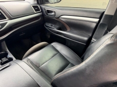 Used 2019  Toyota Highlander XLE V6 FWD &lpar;Natl&rpar; at Dime Down by Frank Leta near Bridgeton&comma; MO