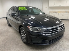 Used 2019  Volkswagen Jetta 4d Sedan 1&period;4T SEL at Ideal Cars Llc near Mesa&comma; AZ
