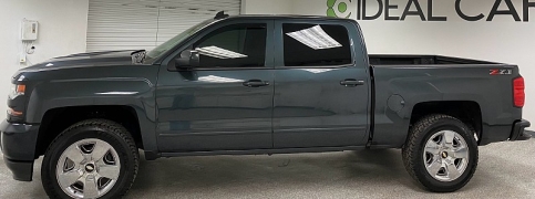 Used 2018  Chevrolet Silverado 1500 4WD Crew Cab LT Z71 at Ideal Cars Llc near Mesa&comma; AZ