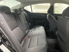 Used 2021  Nissan Altima 2&period;5 SV Sedan at Ideal Cars Llc near Mesa&comma; AZ