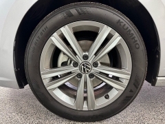 Used 2022  Volkswagen Jetta SE Auto at Ideal Cars Llc near Mesa&comma; AZ