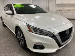 Used 2020  Nissan Altima 4d Sedan FWD 2&period;5L SL at Ideal Cars Llc near Mesa&comma; AZ