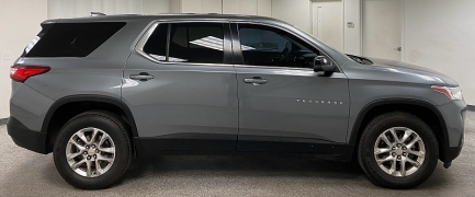 Used 2021  Chevrolet Traverse FWD 4dr LS w&sol;1LS at Ideal Cars Llc near Mesa&comma; AZ
