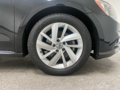 Used 2018  Volkswagen Passat 4d Sedan 2&period;0T SE at Ideal Cars Llc near Mesa&comma; AZ