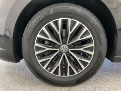 Used 2019  Volkswagen Jetta 4d Sedan 1&period;4T SEL at Ideal Cars Llc near Mesa&comma; AZ