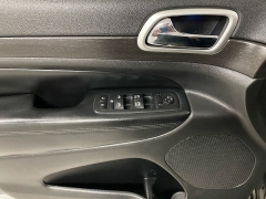 Used 2015  Jeep Grand Cherokee 4d SUV 2WD Laredo Altitude at Ideal Cars Llc near Mesa&comma; AZ