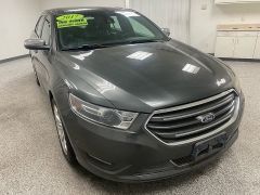 Used 2017  Ford Taurus 4d Sedan FWD Limited V6 at Ideal Cars Llc near Mesa&comma; AZ