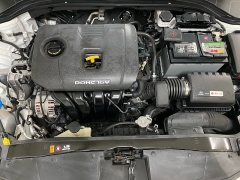 Used 2017  Hyundai Elantra 4d Sedan SE Auto at Ideal Cars Llc near Mesa, AZ