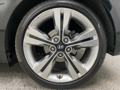 Used 2016  Hyundai Veloster 3d Coupe Auto at Ideal Cars Llc near Mesa&comma; AZ