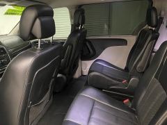 Used 2015  Chrysler Town & Country 4d Wagon Touring L at Ideal Cars Llc near Mesa, AZ