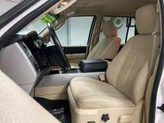 Used 2017  Ford Expedition 4d SUV 2WD XLT at Ideal Cars Llc near Mesa&comma; AZ