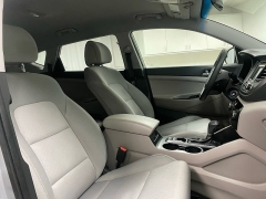 Used 2017  Hyundai Tucson 4d SUV AWD SE at Ideal Cars Llc near Mesa&comma; AZ