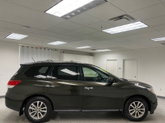 Used 2015  Nissan Pathfinder 4d SUV 4WD SV at Ideal Cars Llc near Mesa&comma; AZ