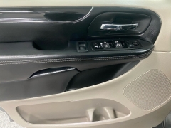 Used 2020  Dodge Grand Caravan 4d Wagon SXT at Ideal Cars Llc near Mesa&comma; AZ