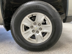 Used 2017  Chevrolet Silverado 1500 2WD Crew Cab LT at Ideal Cars Llc near Mesa&comma; AZ