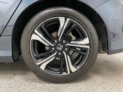 Used 2017  Honda Civic Sedan 4d Touring at Ideal Cars Llc near Mesa&comma; AZ