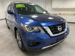 Used 2020  Nissan Pathfinder 4d SUV FWD S at Ideal Cars Llc near Mesa&comma; AZ