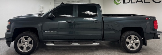 Used 2018  Chevrolet Silverado 1500 4WD Crew Cab LT Z71 at Ideal Cars Llc near Mesa&comma; AZ