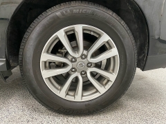 Used 2015  Nissan Pathfinder 4d SUV 4WD SV at Ideal Cars Llc near Mesa&comma; AZ