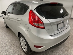 Used 2013  Ford Fiesta 4d Hatchback SE at Ideal Cars Llc near Mesa&comma; AZ