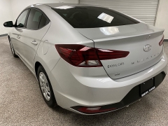 Used 2019  Hyundai Elantra 4d Sedan SE Auto at Ideal Cars Llc near Mesa&comma; AZ