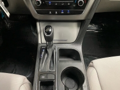 Used 2015  Hyundai Sonata 4d Sedan SE at Ideal Cars Llc near Mesa&comma; AZ