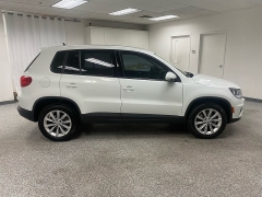 Used 2018  Volkswagen Tiguan Limited 4d SUV 4Motion at Ideal Cars Llc near Mesa&comma; AZ