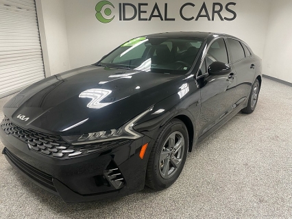 2022 Kia K5 LX's photo