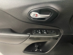 Used 2014  Jeep Cherokee 4d SUV FWD Latitude at Ideal Cars Llc near Mesa&comma; AZ