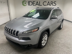  2014 Jeep Cherokee 4d SUV FWD Latitude at Ideal Cars Llc near Mesa&comma; AZ